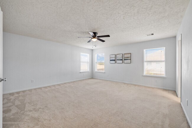 Building Photo - 2715 Skyview Knoll Ct