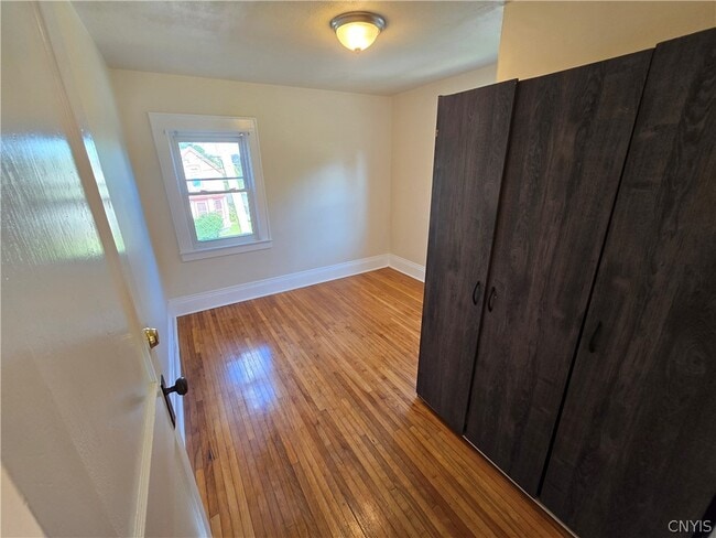 Building Photo - 176 Mayar St