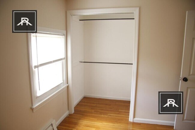 Building Photo - 4 bedroom in Woburn MA 01801