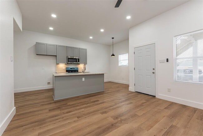 Building Photo - 9727 A/B Cargill St
