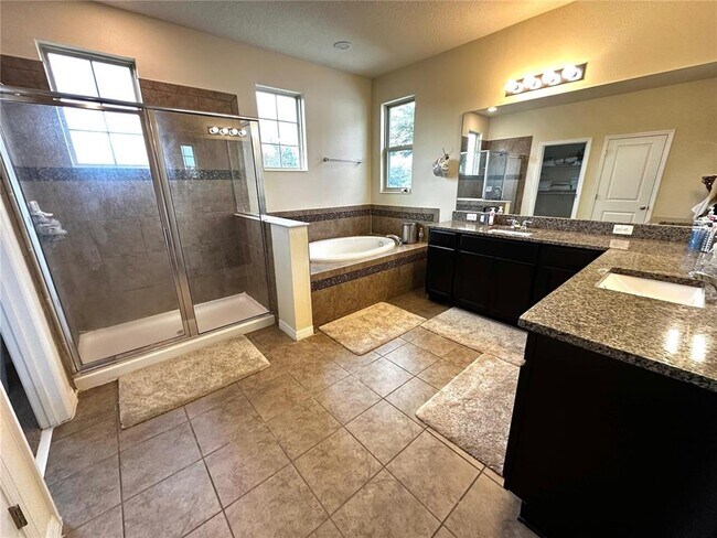 Building Photo - 8636 Chilton Dr