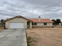 Building Photo - 3 bedroom 2 bathroom home available in Apple Valley!