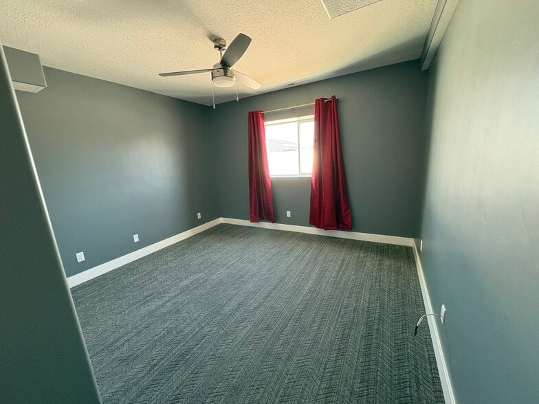 Building Photo - 1742 Degiorgio St