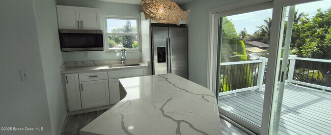 Building Photo - 216 NE 3rd St