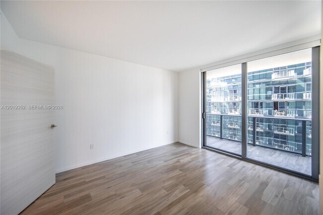 Building Photo - 801 S Miami Ave