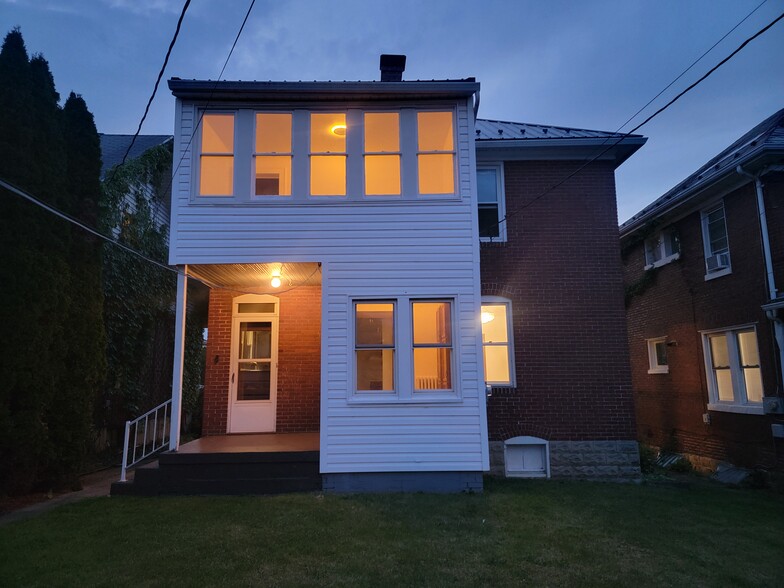 Building Photo - 632 Hill Top Dr