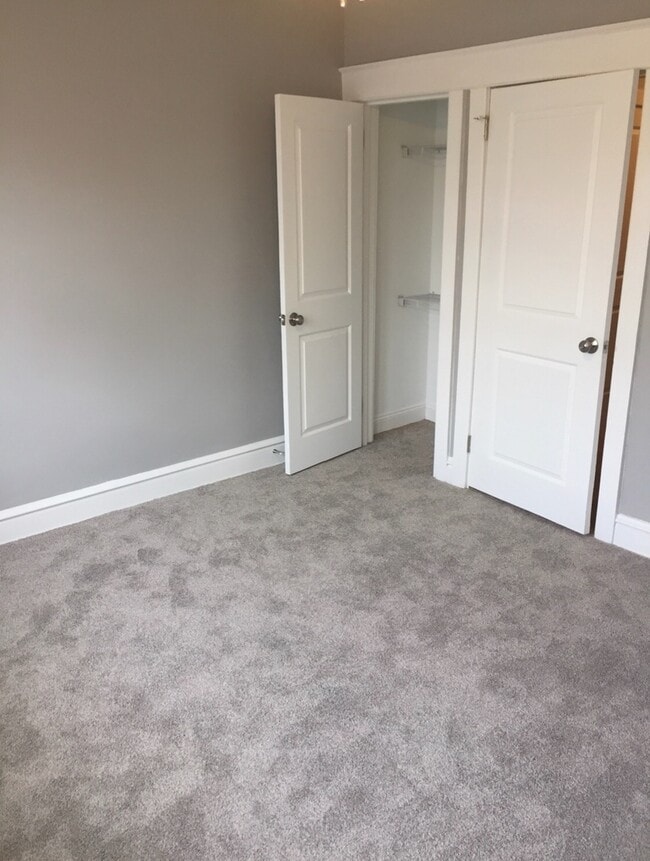Building Photo - Modern remodeled home in Emmaus.