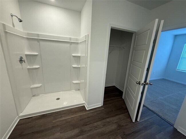 Building Photo - 4659 Ostero St