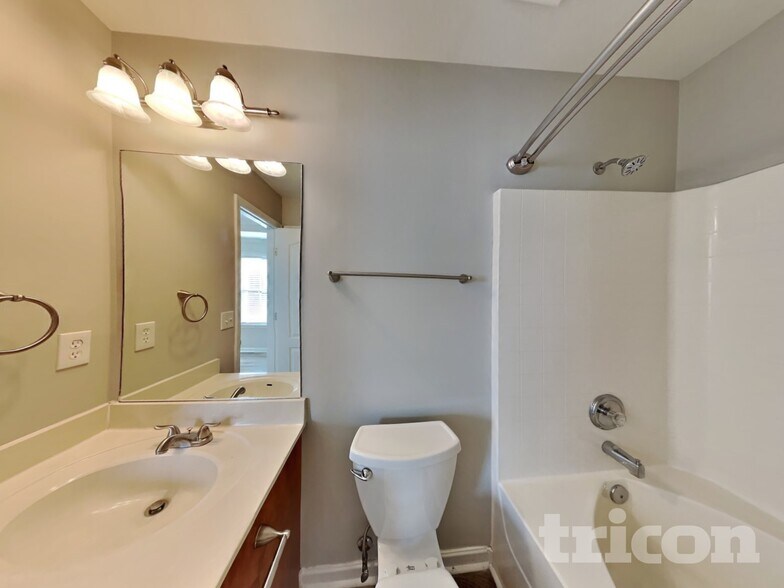 Building Photo - 401 Parrish Hill