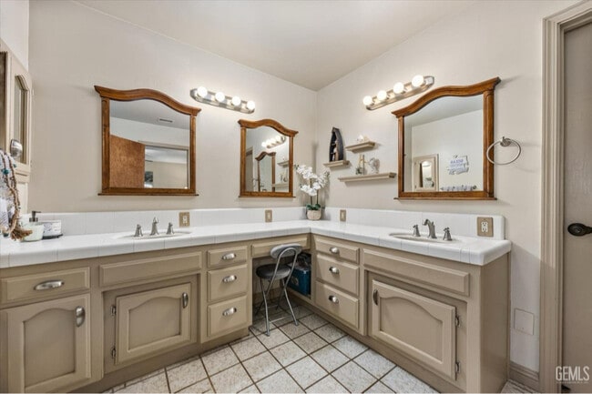 Building Photo - 1503 Calle Hermosa