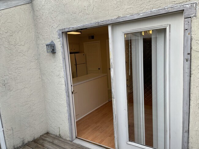 Building Photo - 2629 Blakemore Ave