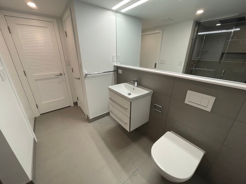 Building Photo - 16 Fleet St