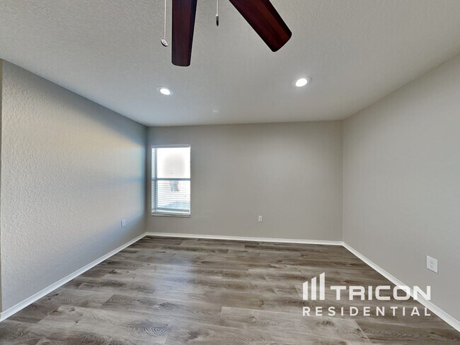 Building Photo - 495 Majestic Gardens Blvd