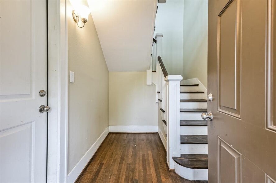 Building Photo - 1712 Blodgett St