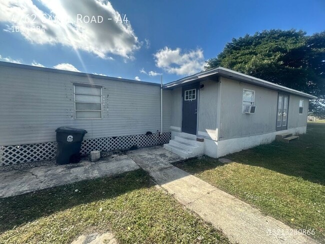 Building Photo - 4762 Canal Rd