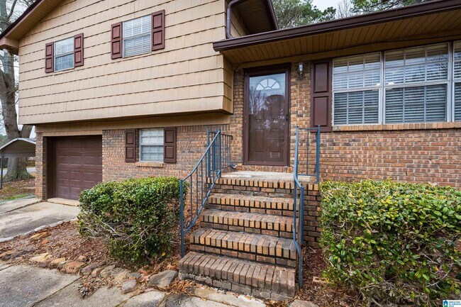 Building Photo - 3009 Burkwood Rd