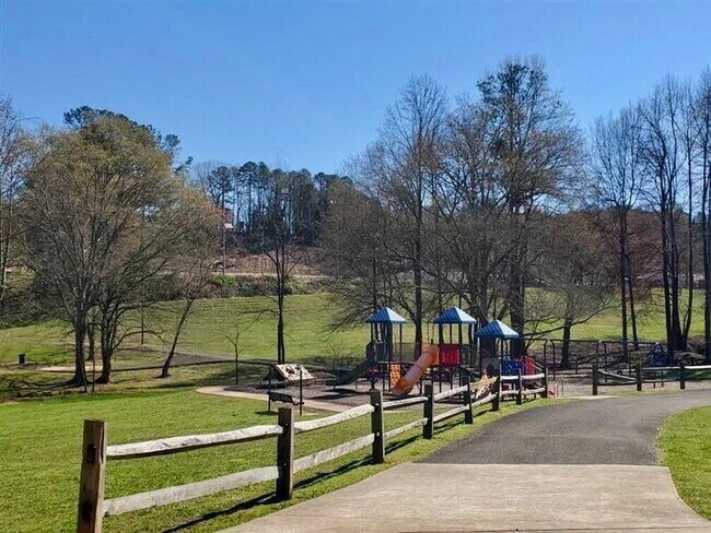 Building Photo - 866 Calvin Park Dr