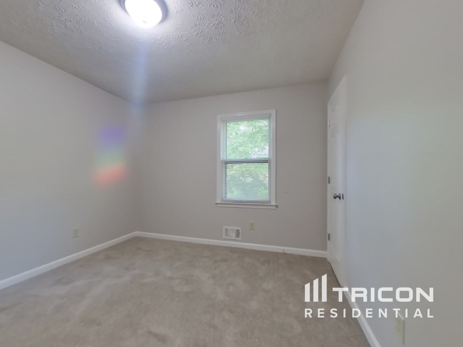 Building Photo - 143 Aspen Ct