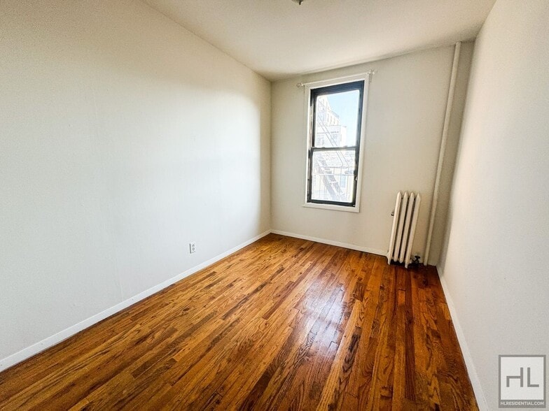 Building Photo - 14th St