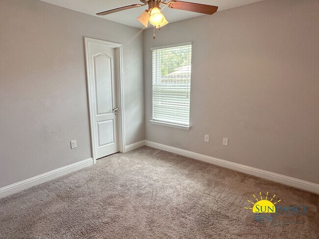 Building Photo - 8442 Holley Hills Cir