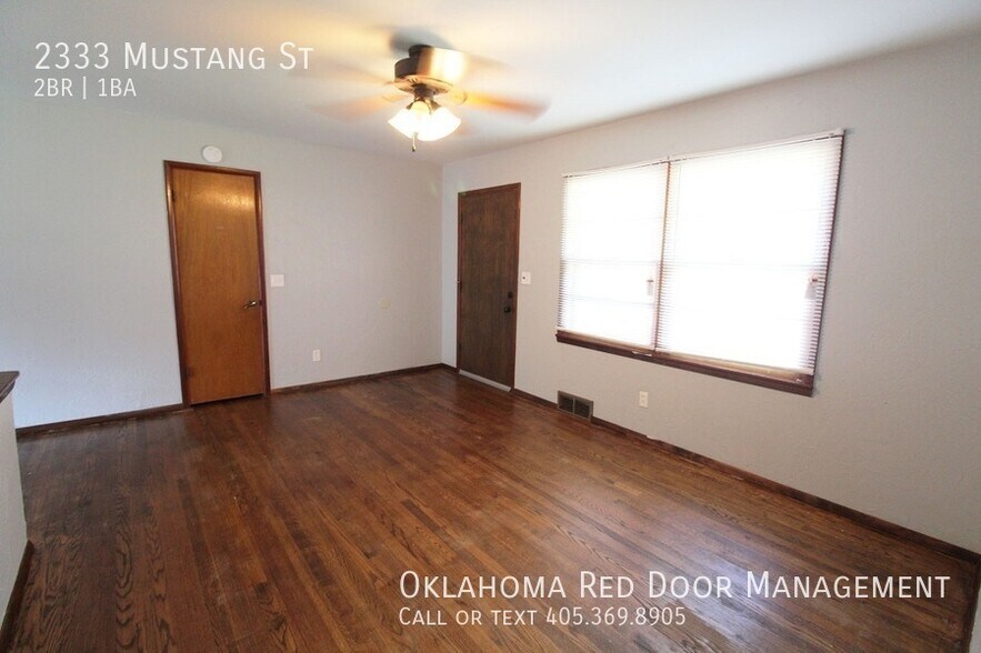Building Photo - 2333 Mustang St