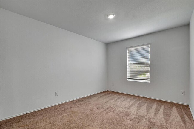 Building Photo - 1518 Carmona Ct