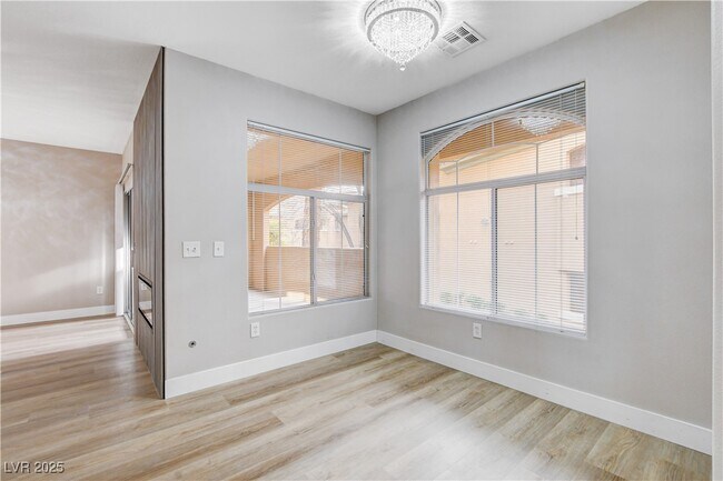 Building Photo - 1713 Sky of Red Dr