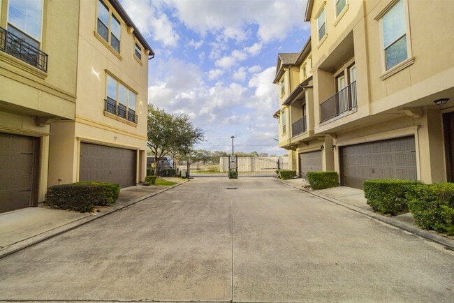 Building Photo - 6363 Fairdale Ln