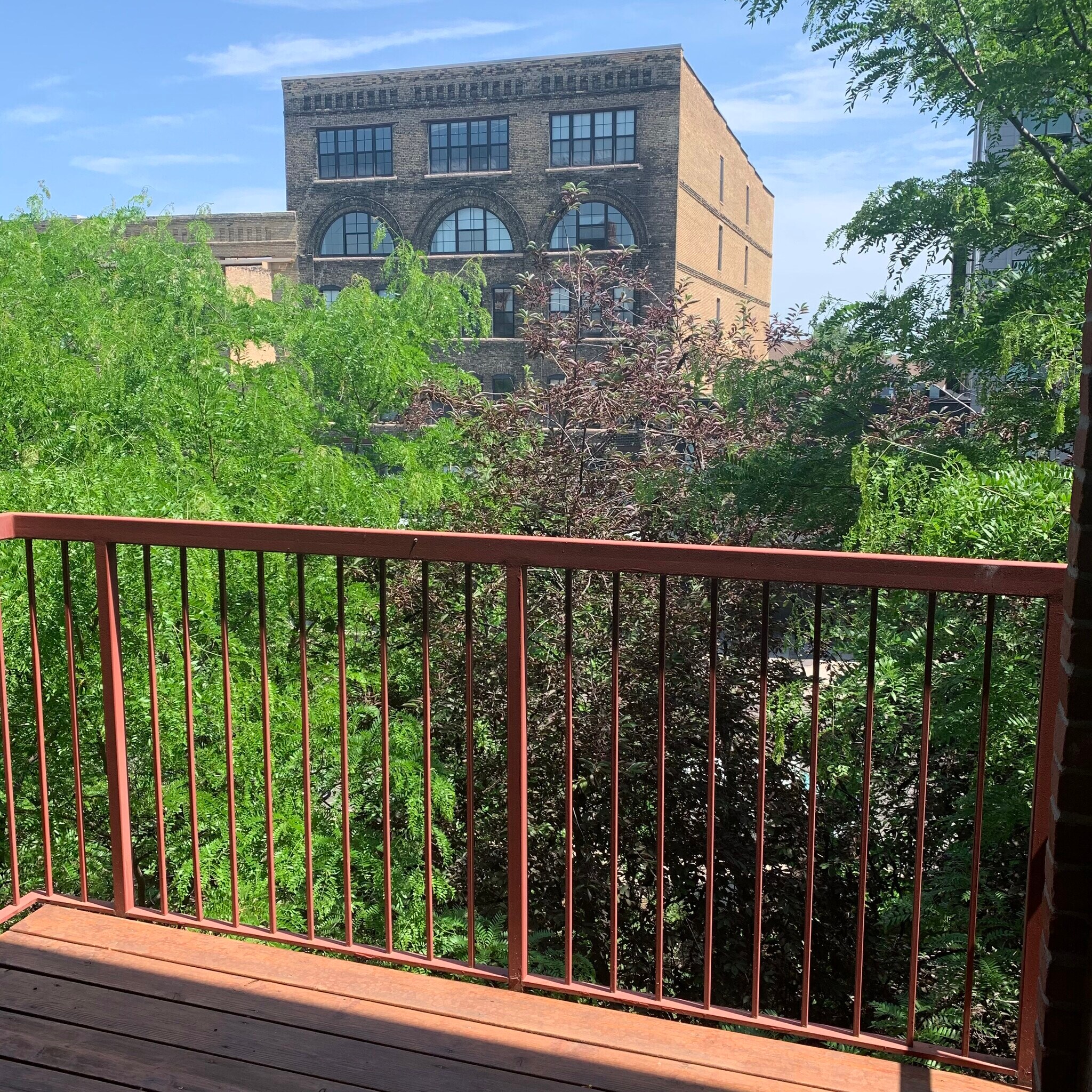 NE Facing balcony - 645 N 1st St
