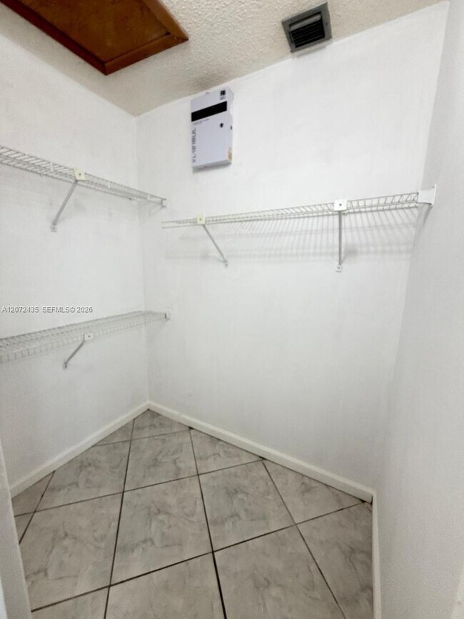 Building Photo - 8258 SW 148th Pl