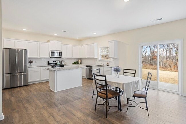 Building Photo - 4140 Bentwood Cove Dr