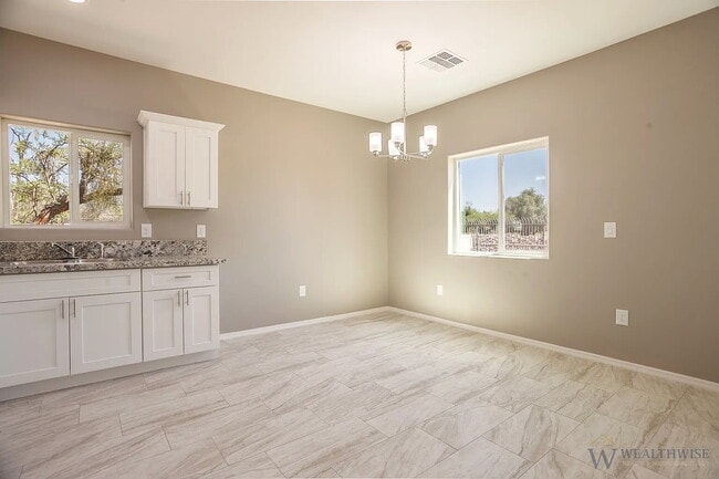 Building Photo - 1349 W Hualpai Rd