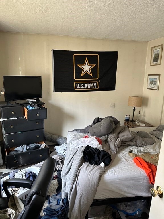 Building Photo - 114 W 8th St