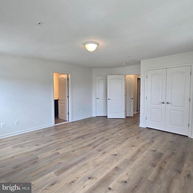 Building Photo - 7770 Dagny Wy