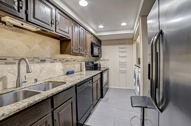 Building Photo - 14361 Misty Meadow Ln