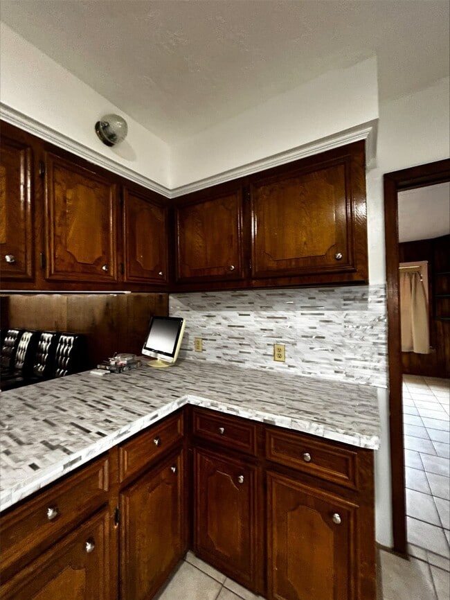 Building Photo - 31155 Old Washington Rd