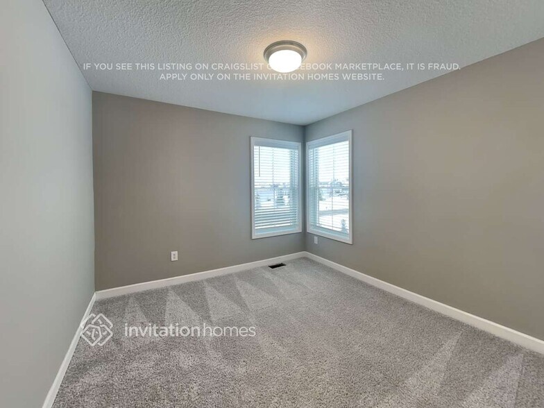 Building Photo - 16700 Dunkirk Cir N