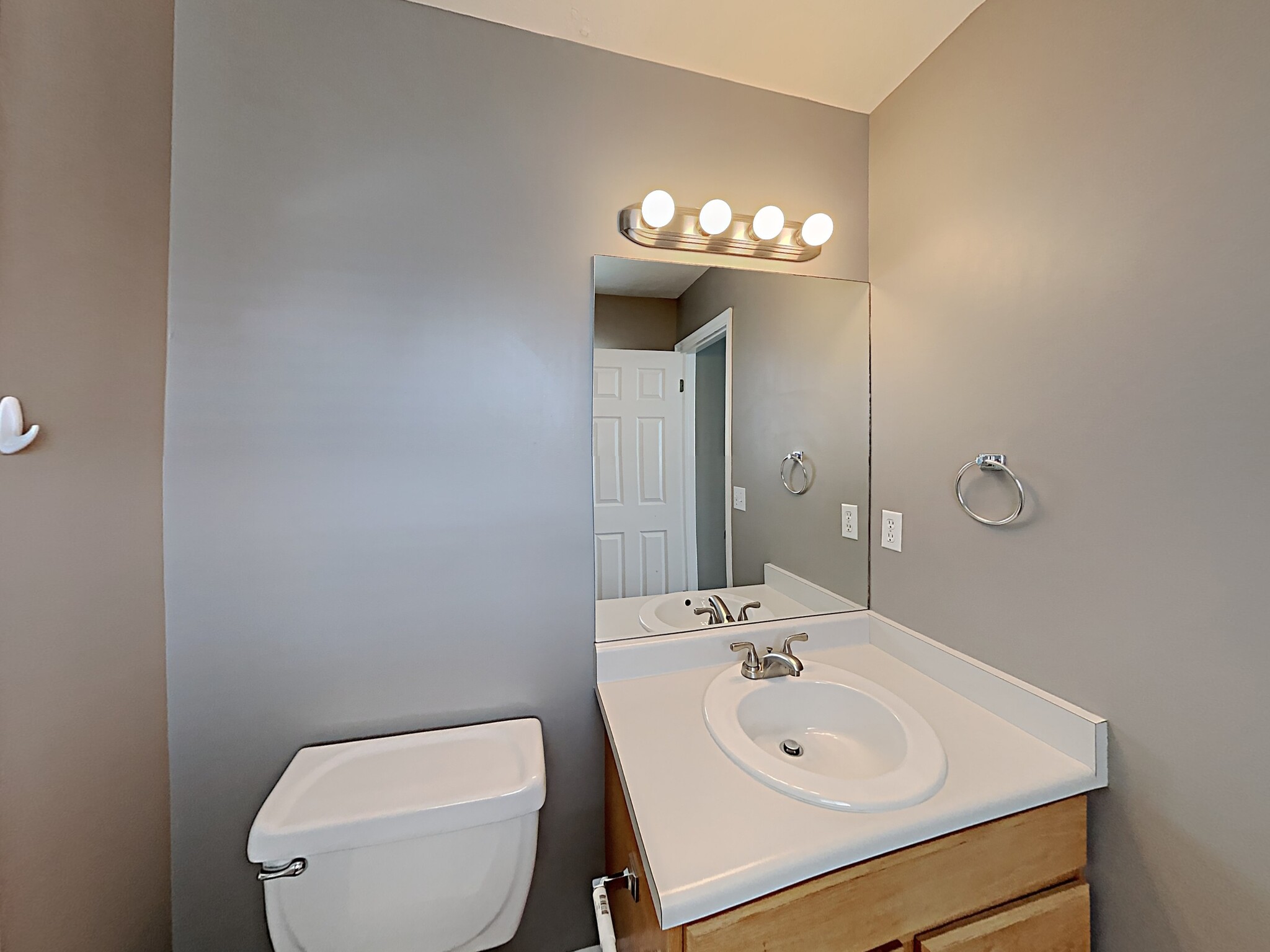 Building Photo - 447 S 1250 E