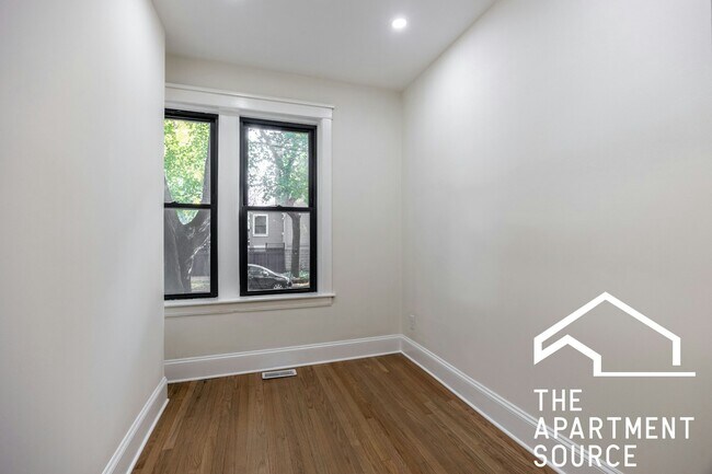 Building Photo - 4638 N Hamilton Ave