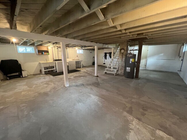 Building Photo - Beautiful views of Mt. Hood!