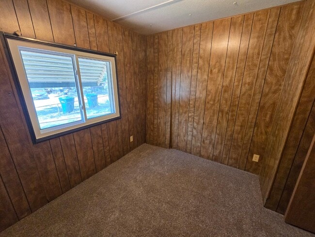 Building Photo - 825 E Ottley Ave