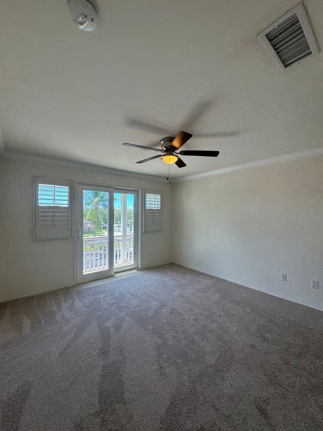 Building Photo - Stunning  3-Bedroom/2.5-Bath - $3850.00 Lo...