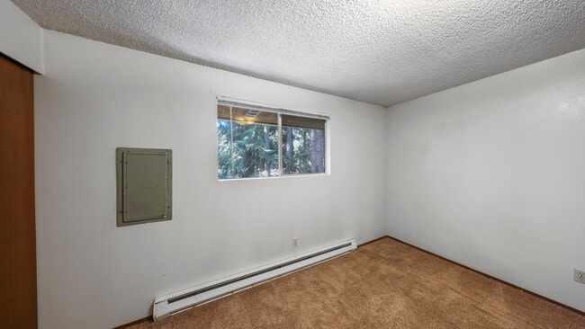 Building Photo - 112 W Henni Rd