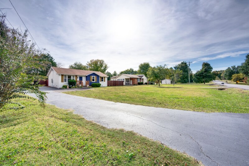 Building Photo - 349 Shirley Rd