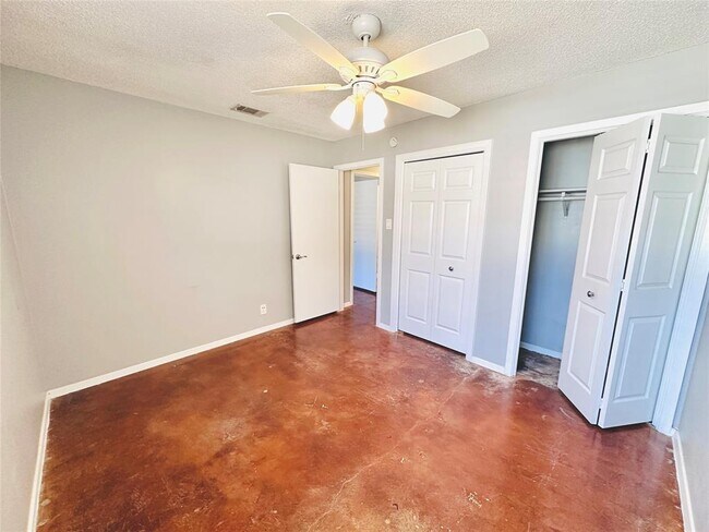 Building Photo - 3424 Willowrun Dr