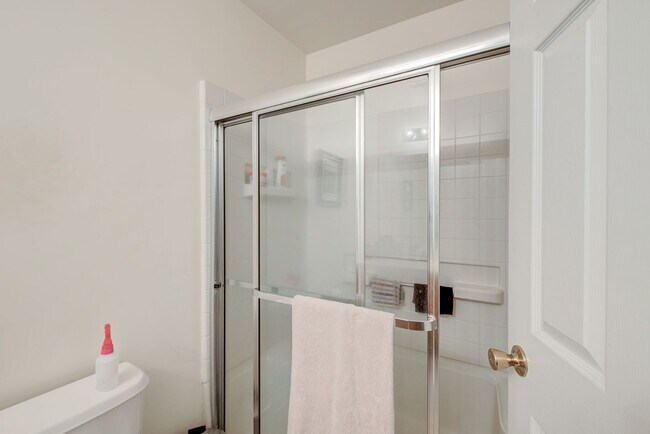 Building Photo - Easy Access to Everything North Charleston Has to Offer