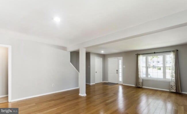 Building Photo - 8746 Ruppert Ct