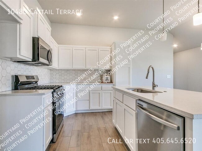 Building Photo - 10480 Cattail Ter