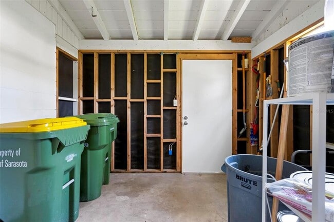 Building Photo - 805 Tennessee Ln