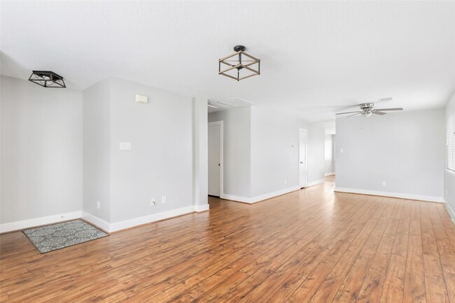 Building Photo - 20192 Alden's Oak